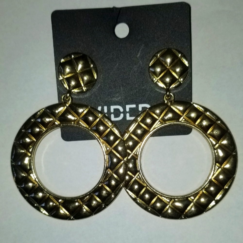 3/$15 Divided Gold Quilted Earrings
